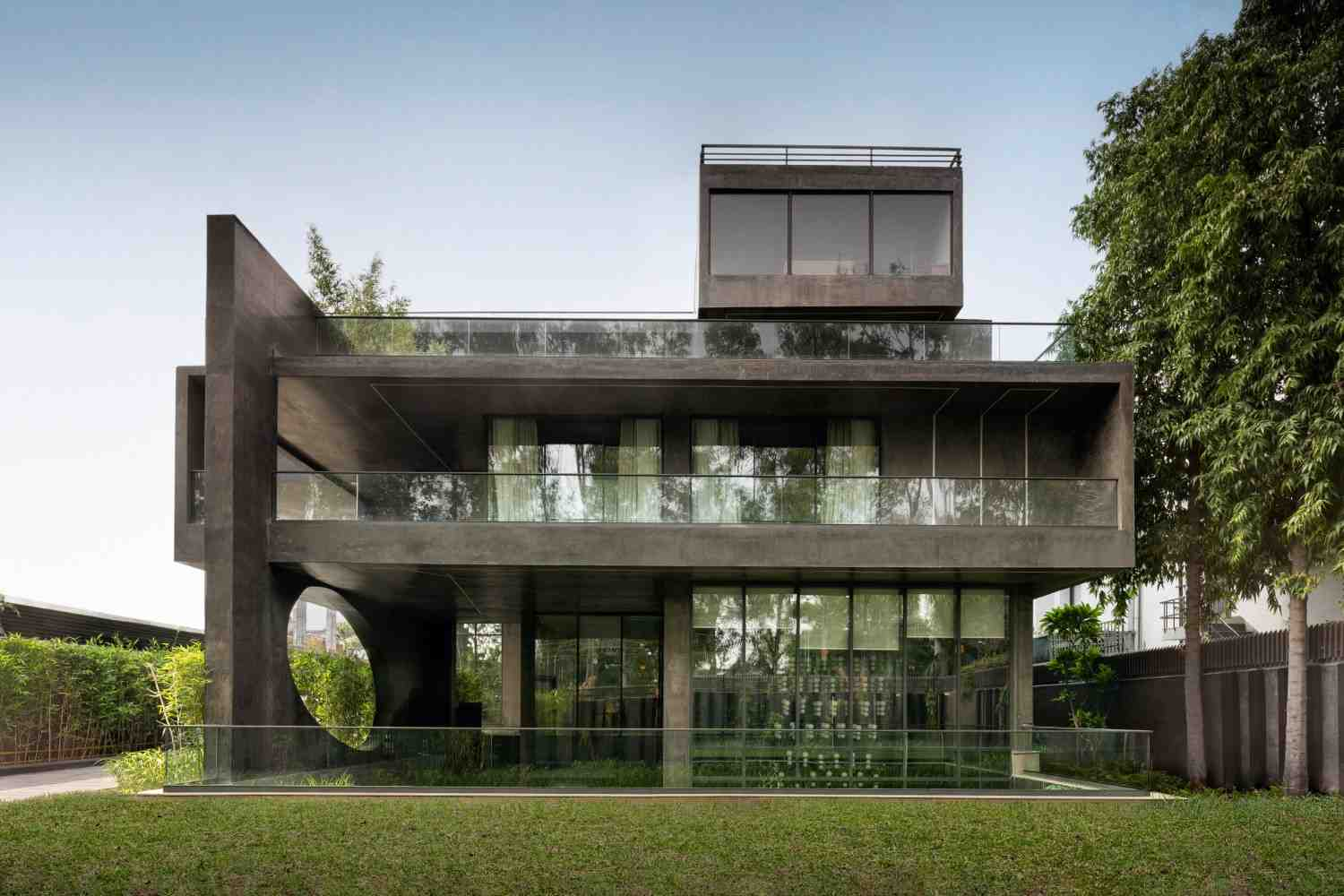 natural-light-focused-sustainable-home-architecture-design-jpg